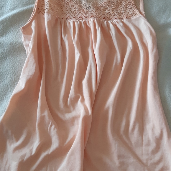 NWT Peach lace tank top 🍑 - Picture 4 of 4